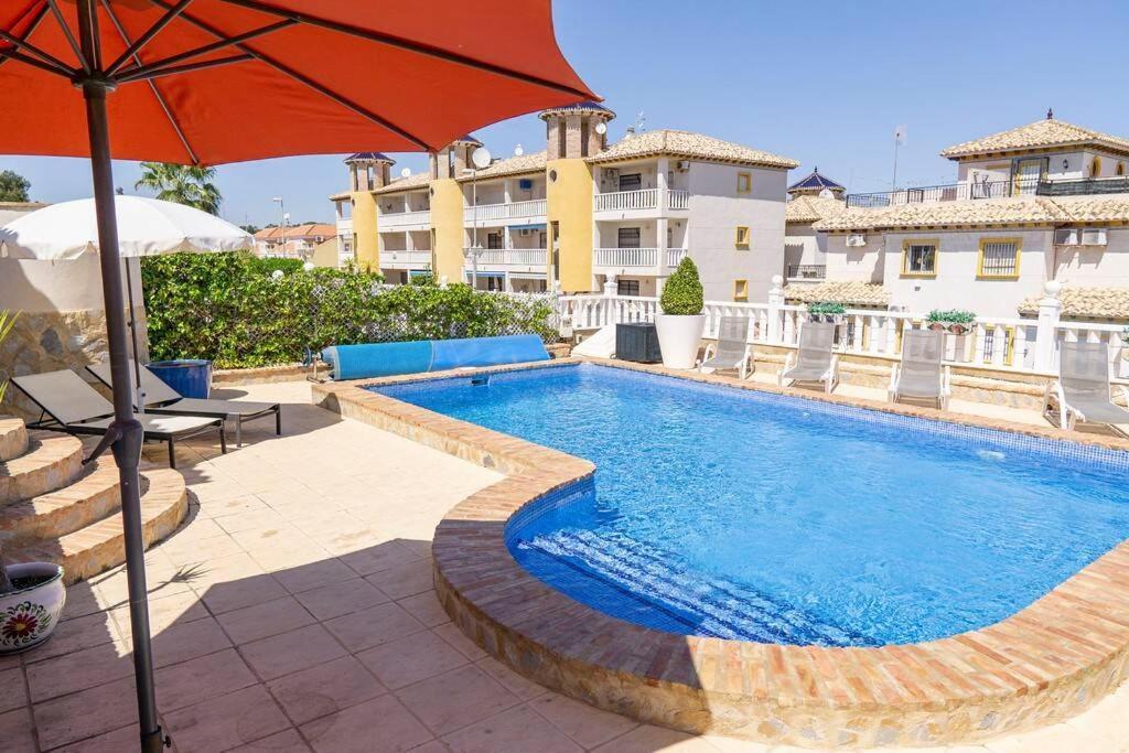 Casa Lilly-Rose, A Beautiful 3 Bedroom Detached Villa A Short Walk To The Villamartin Plaza & Golf Course Exterior photo