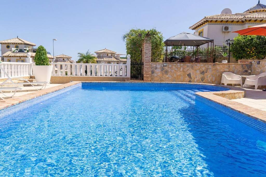 Casa Lilly-Rose, A Beautiful 3 Bedroom Detached Villa A Short Walk To The Villamartin Plaza & Golf Course Exterior photo