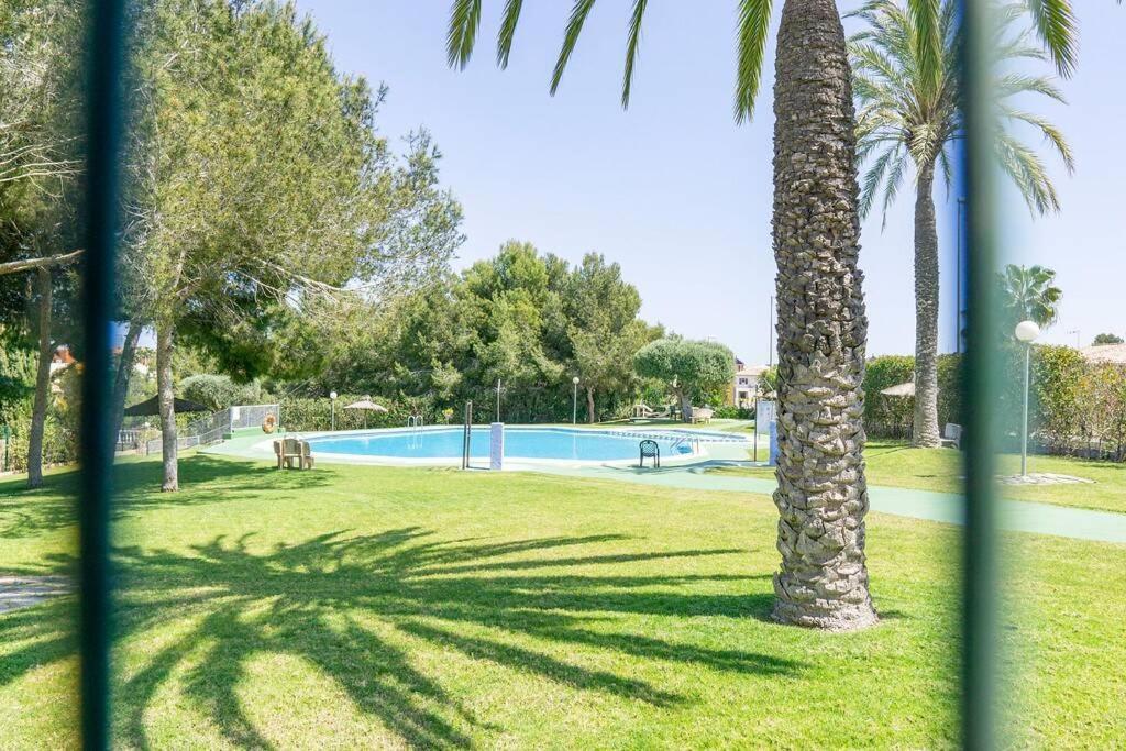 Casa Lilly-Rose, A Beautiful 3 Bedroom Detached Villa A Short Walk To The Villamartin Plaza & Golf Course Exterior photo