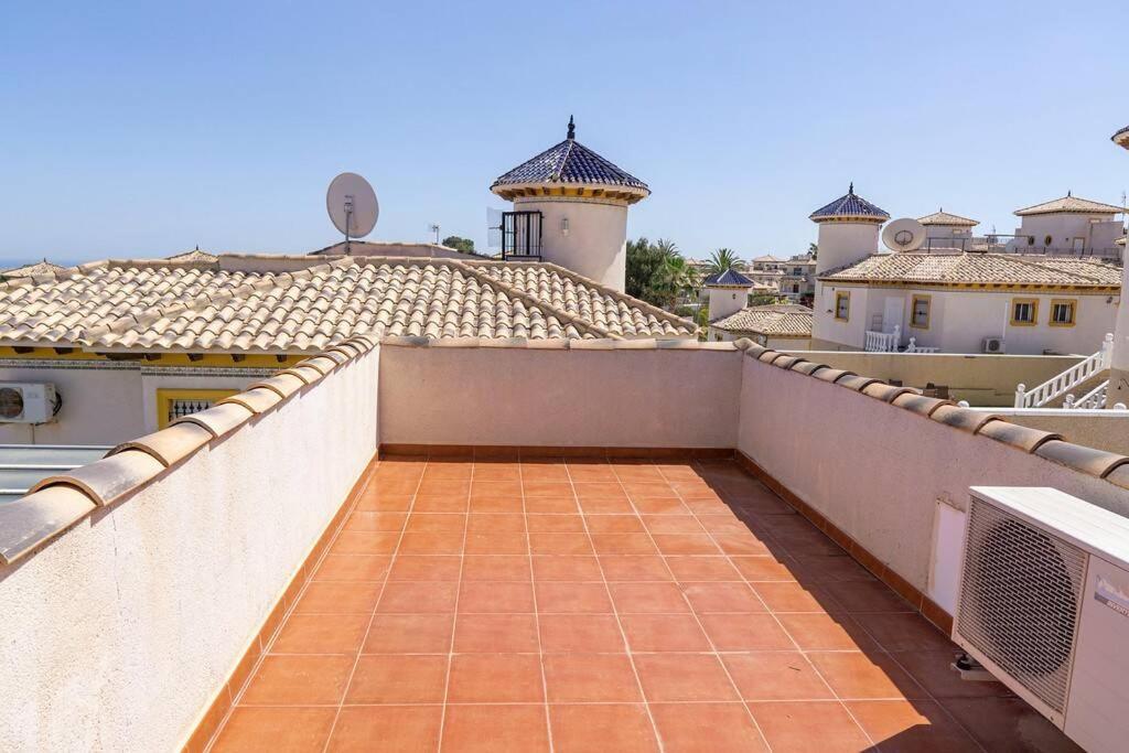 Casa Lilly-Rose, A Beautiful 3 Bedroom Detached Villa A Short Walk To The Villamartin Plaza & Golf Course Exterior photo