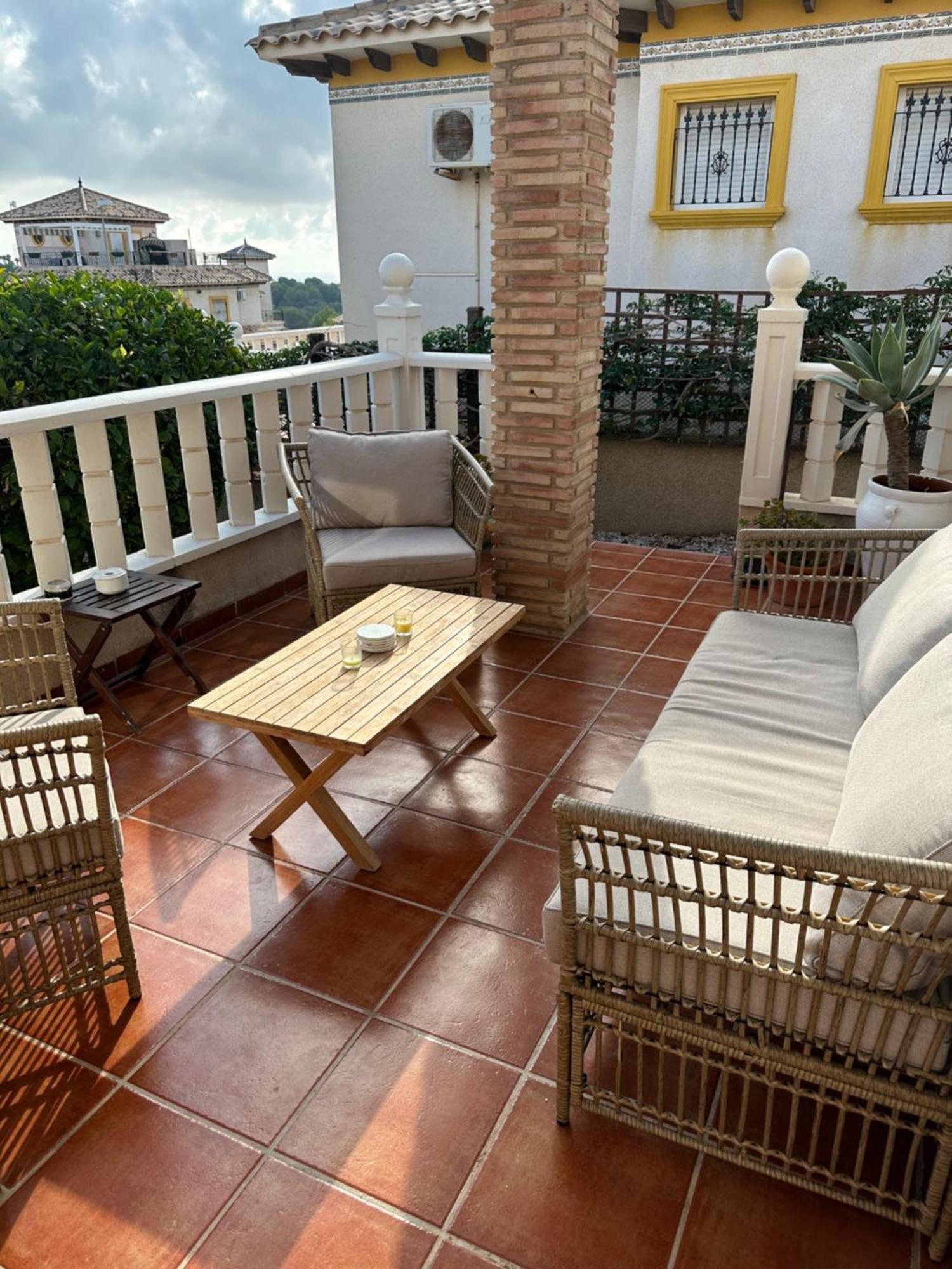 Casa Lilly-Rose, A Beautiful 3 Bedroom Detached Villa A Short Walk To The Villamartin Plaza & Golf Course Exterior photo
